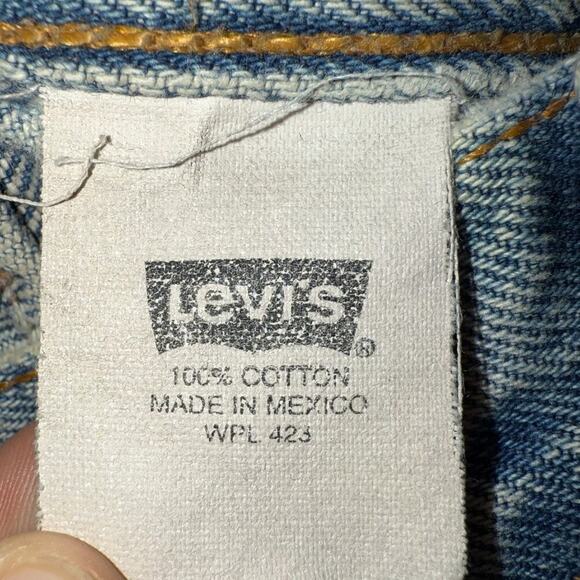 Vintage 1999 Levi 501 Distressed Light Wash Jeans 36x30 - Picture 10 of 10
